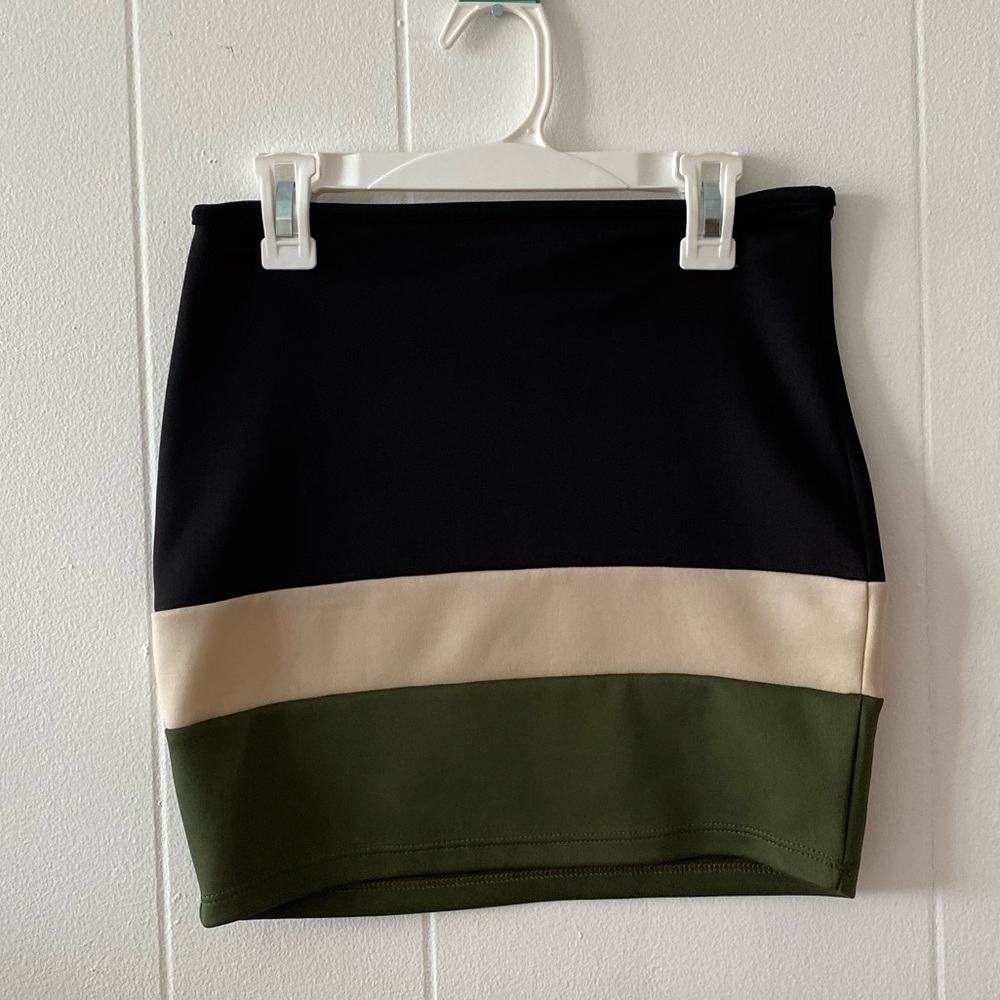 Multi colored mini skirt